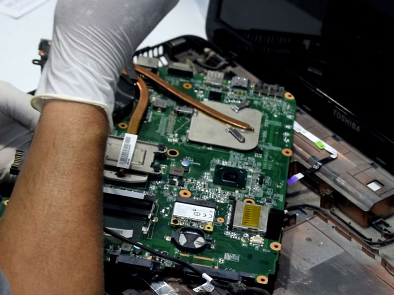 Expert Motherboard Repair